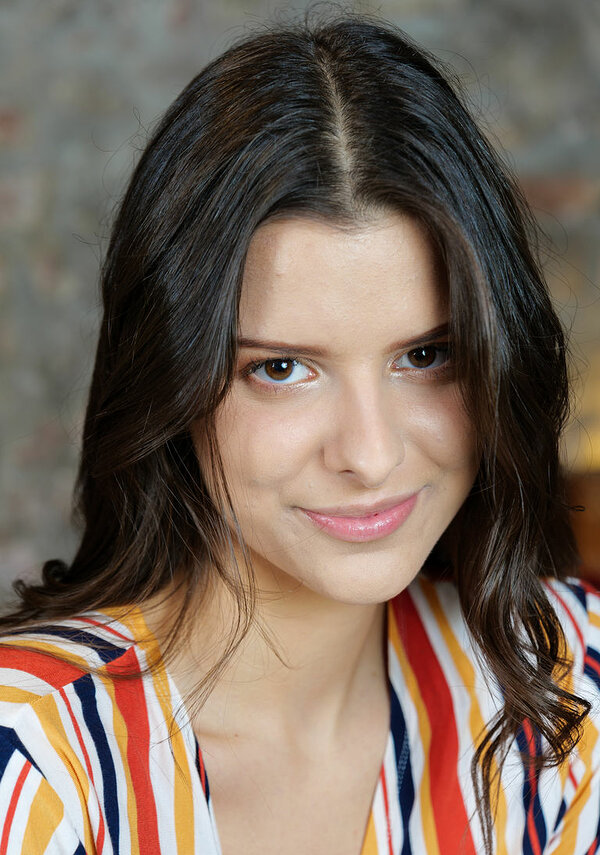 Ева, 24